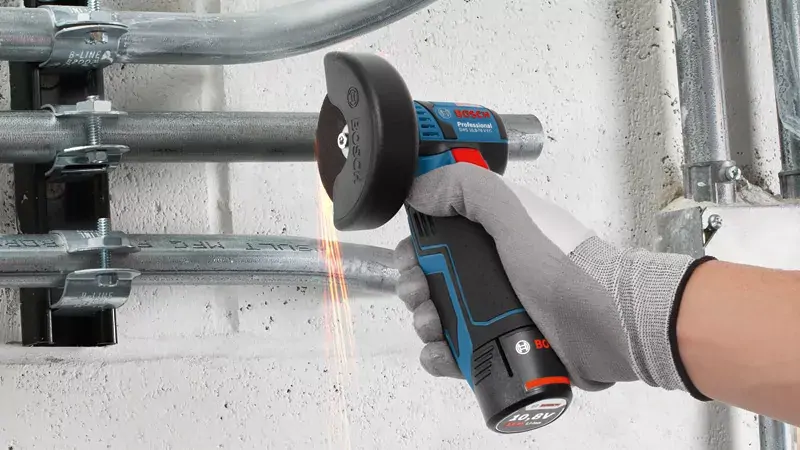 Bosch 06019F200B GWS 12V-76 akkus sarokcsiszoló (2x 3,0Ah akkuval) kép 4
