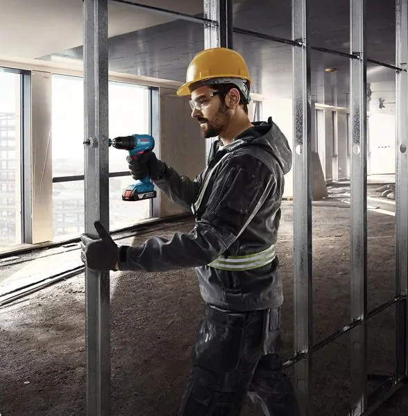 Bosch 06019K3000 GSR 185-LI akkus fúrócsavarozó (2x GBA 18V 2.0Ah akkuval, GAL 18V-20 töltővel) kép 5