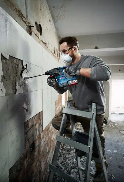 Bosch 0611924021 GBH 185-Li akkus fúrókalapács SDS plus rendszerrel (2x 4,0Ah akkuval + GAL 18V-40 töltővel) kép 3