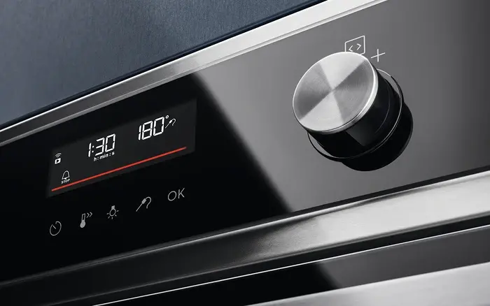 Electrolux EOC6P77WX SteamCrisp 700 Gőzsütő pirolitikus tisztítással kép 3