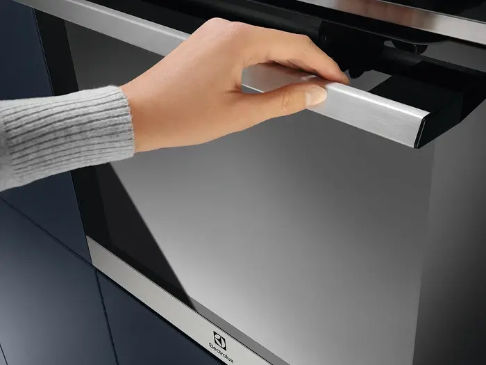 Electrolux EOC9P31WX beépíthető önálló sütő kép 5