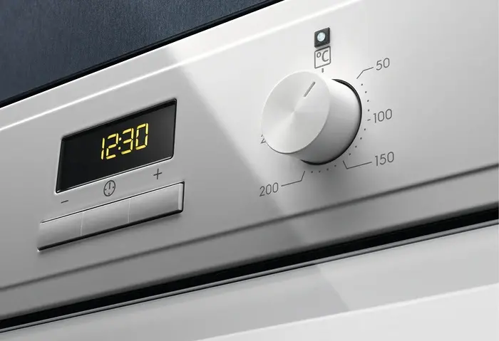 Electrolux EOF3H40BW SurroundCook 600 Beépíthető sütő aqua clean tisztítással kép 3