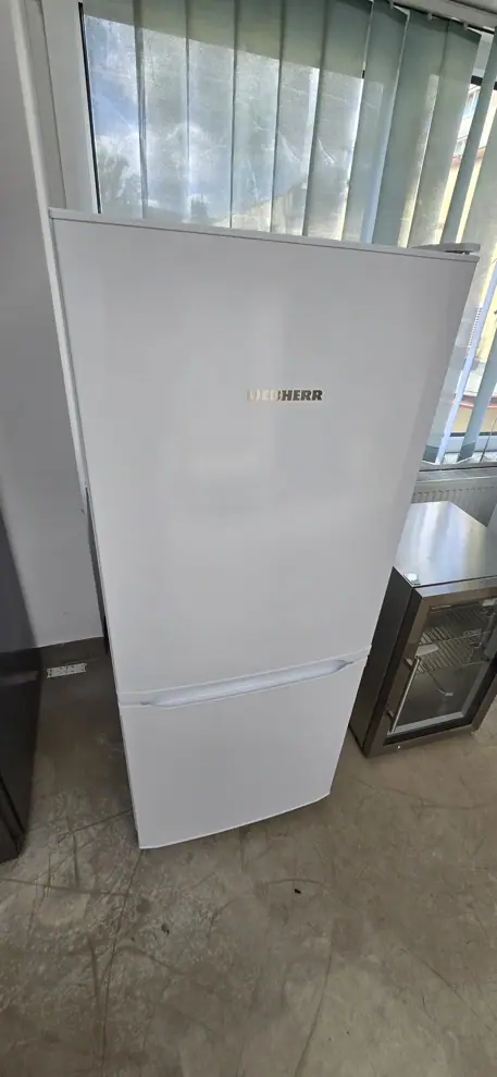 Liebherr CUE231/B alulfagyasztós hűtőszekrény Fő kép